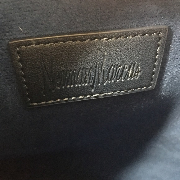 Neiman Marcus Large hobo bag blue vegan leather - Picture 12 of 16